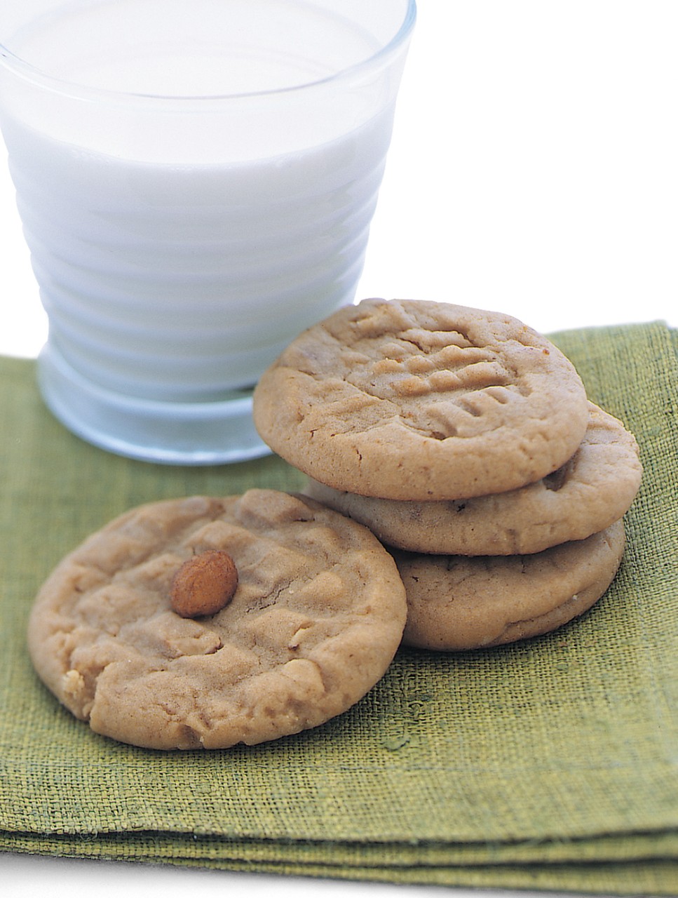 Honey-Roasted Chunky Peanut Butter Cookies