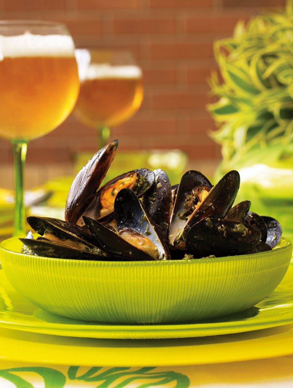Mussels with Green Sauce