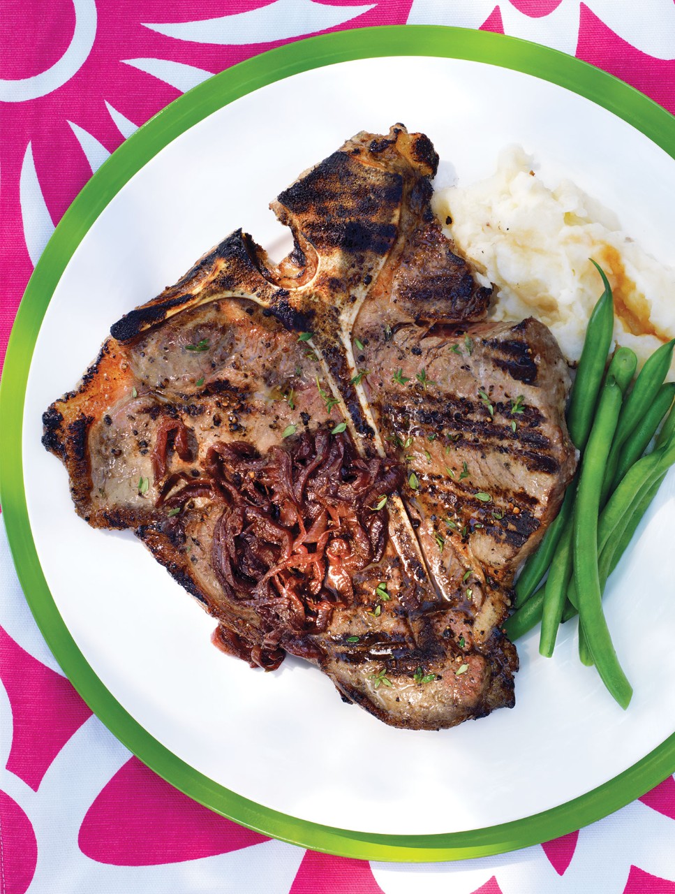 T-Bone Steaks with Red Onion Sauce