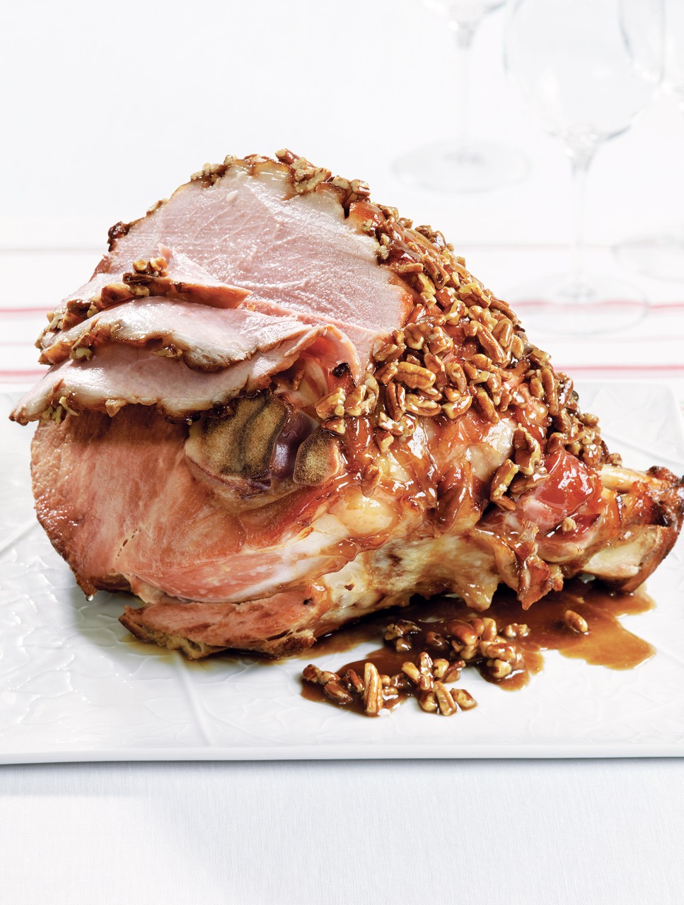 Pecan-Praline Glazed Ham