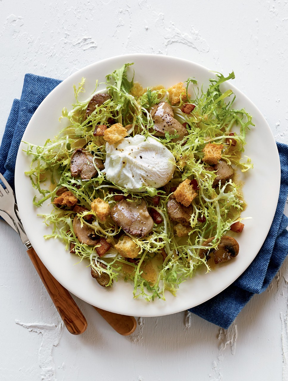 Frisée Salad Lyonnaise
