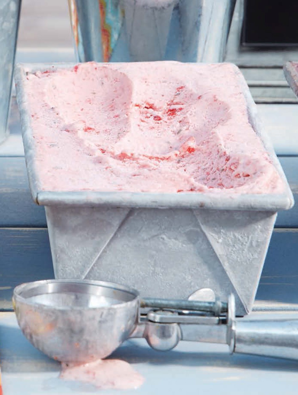 Crème glacée aux fraises de l’Ontario et au basilic