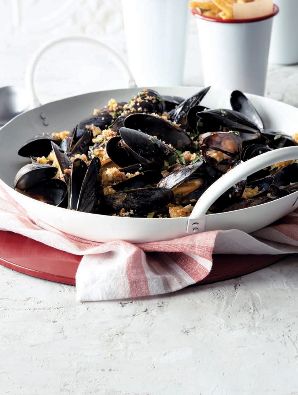 Beer & Bacon Mussels with Toasted Garlic Crumbs