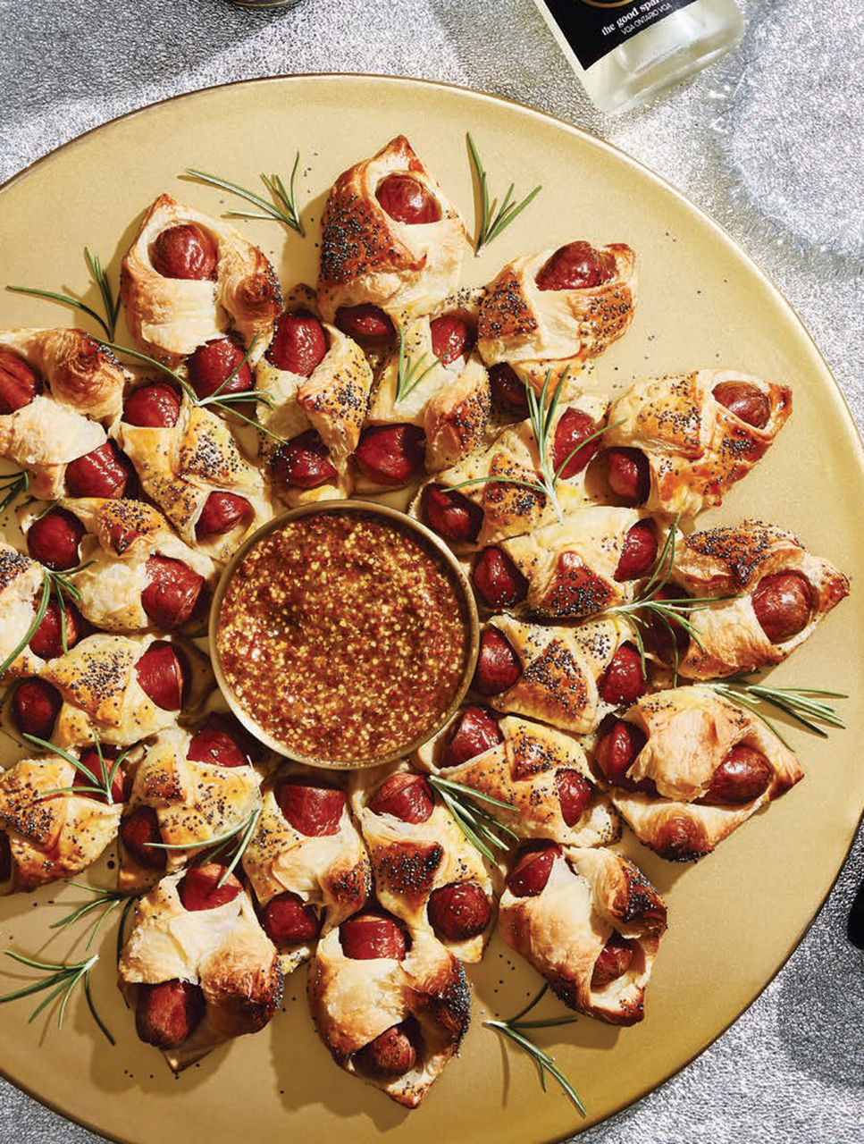 Pigs-in-Blankets Wreath with Apricot Mustard