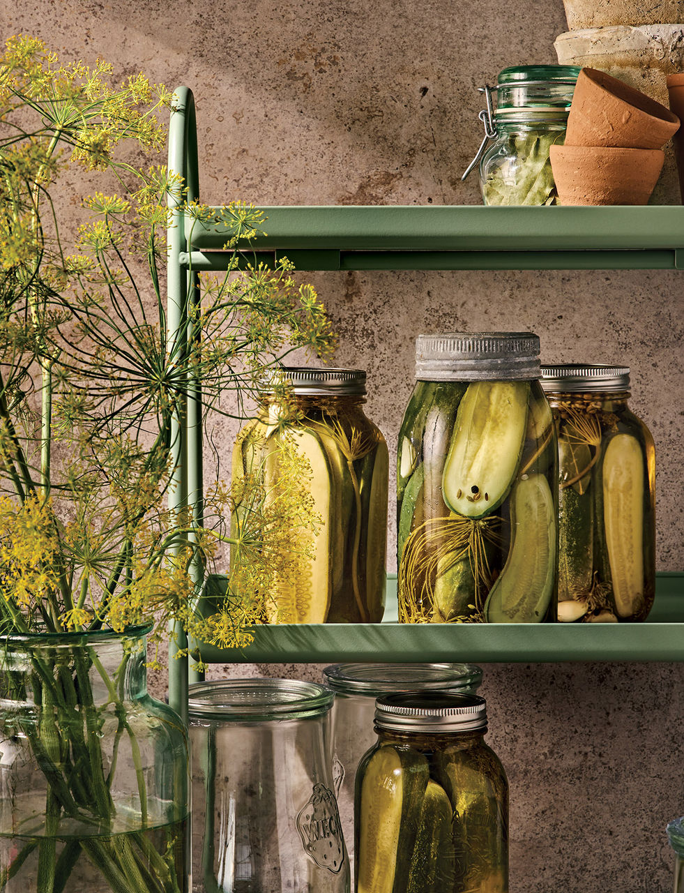 Cornichons à l’aneth au réfrigérateur