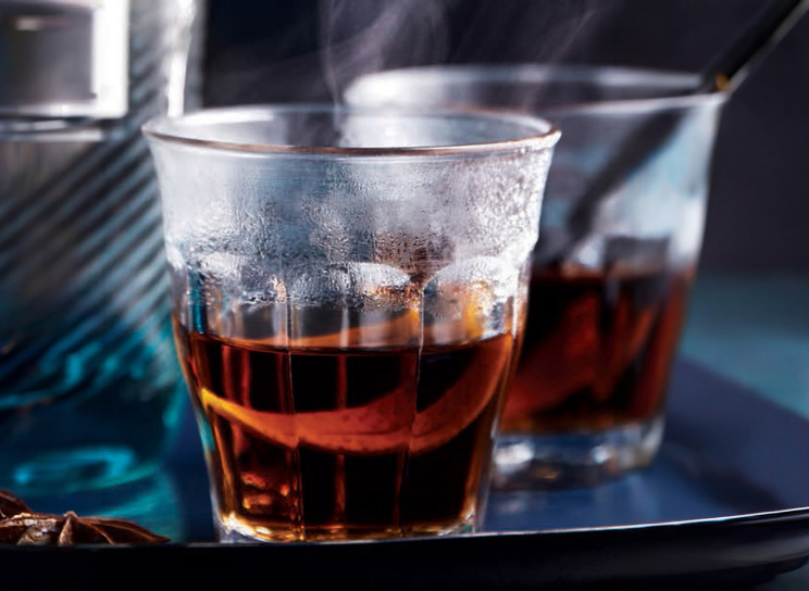 A steaming cup of Mulled Martinez