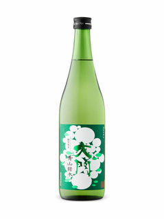 Rikyubai Sei Zan Ryoku Sui Tokubetsu Junmai Sake